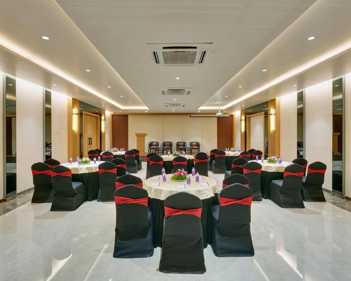 Regenta Place Raysons Kolhapur Exterior foto