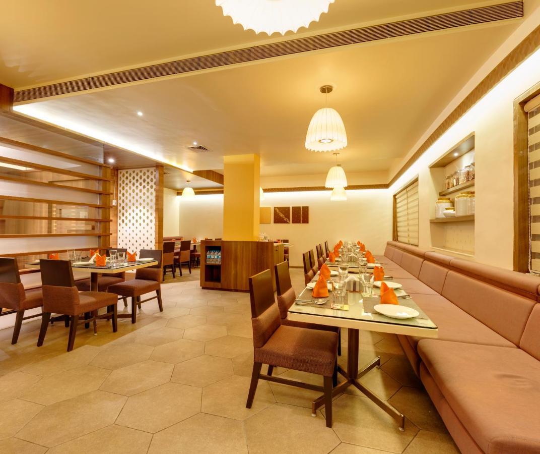 Regenta Place Raysons Kolhapur Exterior foto